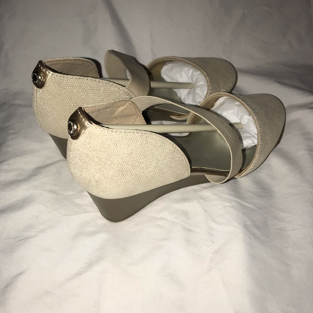 Anne Klein Women's Tara Wedge Pump